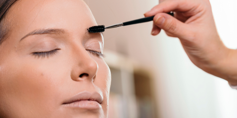 What Is Rapidbrow Eyebrow Enhancing Serum? Does This Eyebrow Serum Work On?